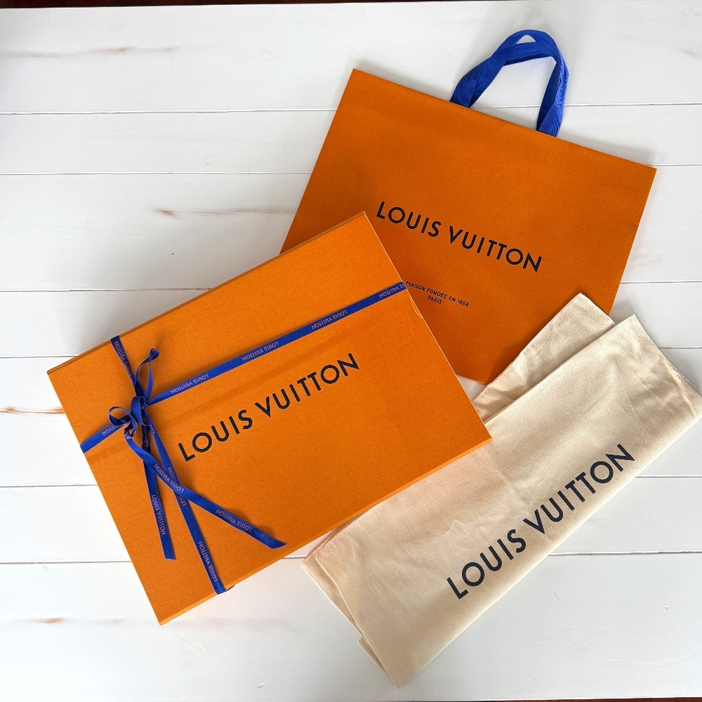 Louis Vuitton Neverfull Gift Set: Box, Shopping Bag, Dust Bag & Ribbon in Excell